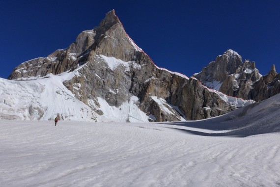 Baithna Kabata (6200 m)